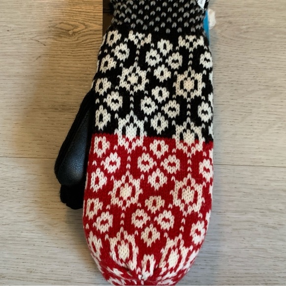 Isotoner Black and Red Knit Mittens - Picture 2 of 7